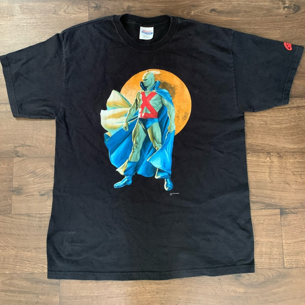Vintage DC Comics Martian Manhunter Grafitti Shirt